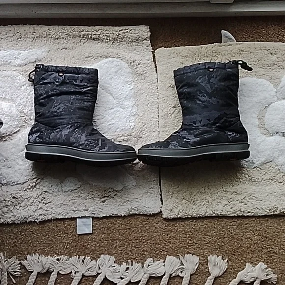 Bogs Black Camouflage 9 Women's Winter Boots NWOT - Picture 5 of 15